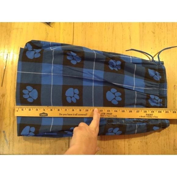 Royal blue plaid paw print lounge pants 2X - Picture 4 of 9